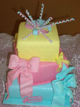 Fondant Gift Boxes & Bows Cakes