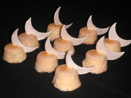Mini Over the Moon Almond Cakes