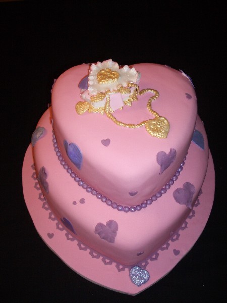 Heart and jewel box cake